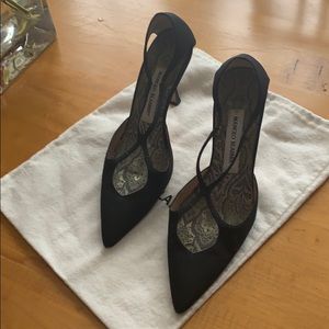 Manolo Blahnik Black Peau de Soie mid heel  pump